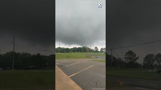 Tornado spins in Alabama 🌪️