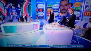Intervista Bonucci..scherza con Del Piero
