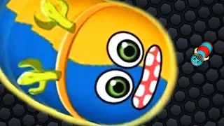 Wormate.io 1 Giant Worm vs. 1 Tiny Invasion Worm Epic Wormateio Best Trolling Gameplay!