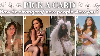 how do STRANGERS/ NEW PEOPLE view you? 🍄₊˚ෆ • ☽Pick A Card☾