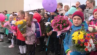 Глава города принял участие в торжественных линейках в Коротчаево и Лимбяяхе