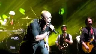 Seal: "I'll Be Around" & "Here I Am" - Beacon Theatre New York, NY 7/18/12