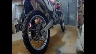 Honda CRF450R Cold START. Run on cold, winter. watch with SOUND.
