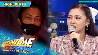 Kim Chiu gives her advance Christmas gifts | It's Showtime