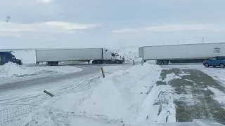 I-80 Closed in Rawlins Wyoming due to high winds! trucks stop