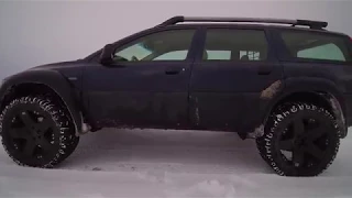 Volvo XC70 Lifted Driving in Iceland