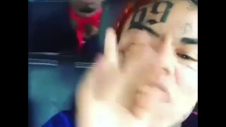 6ix9ine listening to Young Pappy