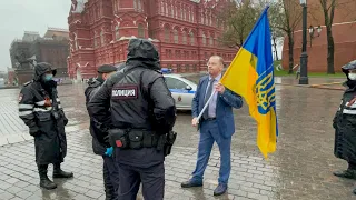 Уберите флаг этой страны: самое смелое поздравление украинцев с Днём Победы из Москвы