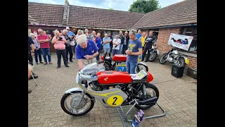 Sammy Miller & Allen Millyard Start Their Honda RC's - Very Loud