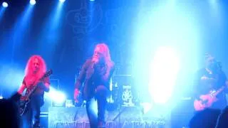 Saxon - Ride Like The Wind - Live Santander - 11-11-2011