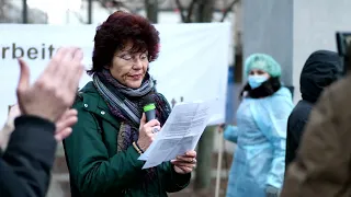 Berlin: Pflegekräfte protestieren gegen die beschlossene Impfpflicht