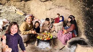 How The Twin Cave Dwellers Spend Their Day? | Chicken Karahi | Family Members Help and Cooperate.