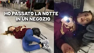 HO PASSATO LA NOTTE IN UN NEGOZIO - by Charlotte M. / PASE' LA NOCHE EN UNA TIENDA