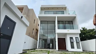 Inside this ultra modern 4bedroom house + 3 kitchens and a swimming pool || +233 20 311 4533 || 154