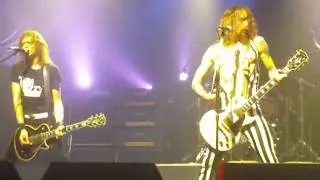 Love Is Only A Feeling - The Darkness - live in Toronto