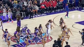 Joel Embiid got trapped in the middle of Jazz dancers 😂