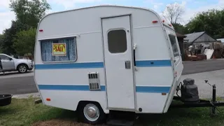 Vintage Camper Tour, 1974 Sprite Compact Camper WOW!