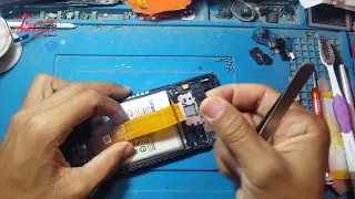 Samsung Galaxy A02 Disassembly / SM-A022 📱 Teardown Take apart Tutorial فك وتشريح هاتف سامسونج