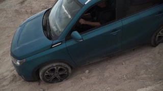 (Lower the volume loud drone noise) Suzuki vitara 2016 offroading. metzoke dragot מצוקי דרגות