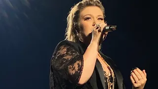 Kelly Clarkson - Sober (8/19/23) chemistry - Las Vegas residency Bakkt Theater @ PH, Final Night