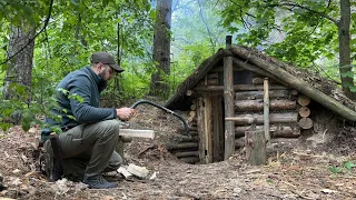 A DUGOUT IN THE FOREST / HIDING FROM A THUNDERSTORM IN A DUGOUT / COOKING ON THE STOVE