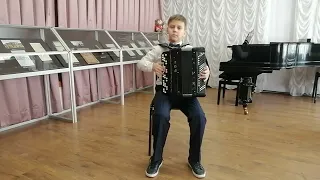 Петербургский "Синий платочек" исполняет Верига Матвей, 10 лет, 3 класс.