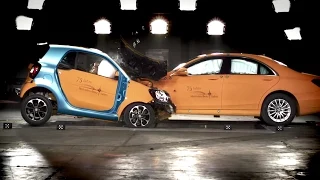 Mercedes S-CLASS vs SMART Fortwo FRONTAL Crash Test