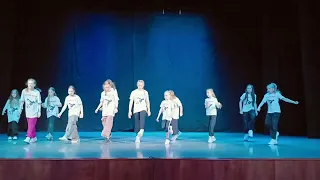 Шаффл танец детишек. #танцы #обучение #dance #shuffledance