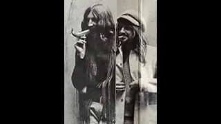 Daevid Allen with Robert Wyatt on vocals - Memories (Hugh Hopper) – 1971