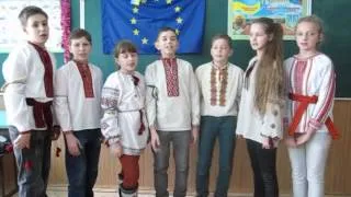 Учні заспівали Revolution Ukraine