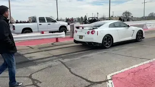 Nissan GTR VS dodge Cummins