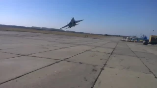 Su 27 dangerous low pass almost CRASHED...