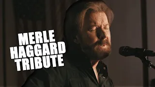 Ronnie Dunn Tributes Merle Haggard - That's the Way Love Goes (Live)