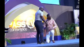Watch How Prophet Makandiwa Introduced His Spiritual Father Prophet Victor Kusi Boateng