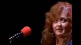 Bonnie Raitt - Give It Up or Let Me Go (Oakland Coliseum Arena - Dec 31, 1989)