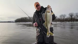 Mississippi River Walleyes - In-Depth Outdoors TV Season 12, Episode 20