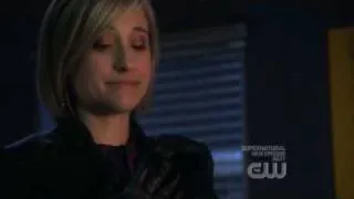 Smallville - 8x07: "Identity" [Chloe kills Sebastian]