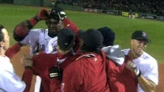 2004 ALCS Gm 5: Ortiz's 14th inning walk-off hit