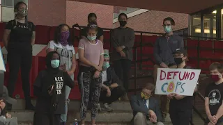 BLM protesters gather in Portland in response to Breonna Taylor case decision