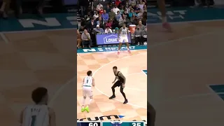 LaMelo Ball Signature KILLER Crossover BURNS Defense🤯