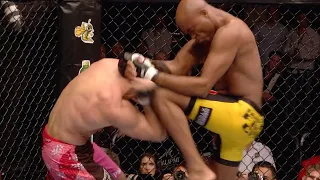 Anderson Silva conquista o cinturão dos médios com nocaute sobre Rich Franklin | Clássicos do UFC