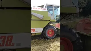 Javapjūtė kombainu CLAAS DOMINATOR 38