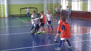 Юные футболисты на тренировке ФК Вышгород