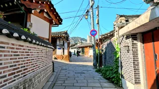 4K Walk | Autumn scenery walking tour of Seochon Hanok Village in Seoul