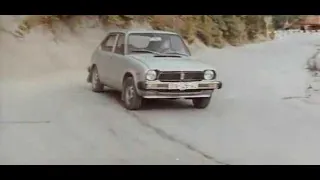 Возвращение резидента (1982) - car chase scene