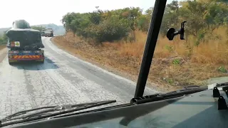 BORDER CROSSING FROM SOUTH AFRICA TO ZIMBABWE AND ZAMBIA VERY DANGEROUS ROAD