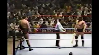 Andre the Giant vs Hacksaw Jim Duggan