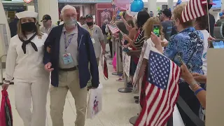 Honor Flight Chicago returns after veterans spend day reflecting in Washington