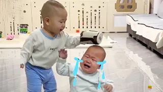 Cute Twin Brothers Moment:Brother Comforts Crying Twin Brother!#cutebaby #viral#twins