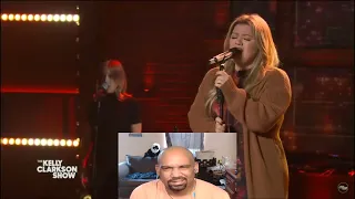 KELLY CLARKSON REACTION TO - Kelly Clarkson Covers 'Heavy In Your Arms' By Florence + the Machine